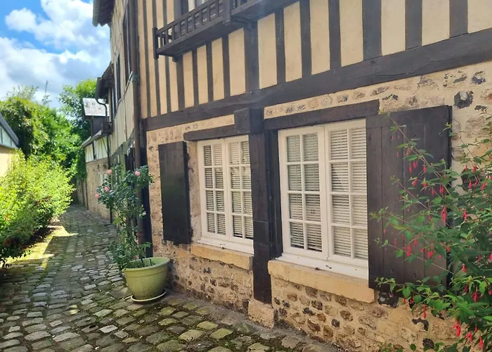La Parenthese Saint Jean Charming In The Heart Of * Honfleur